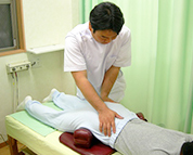 施　術